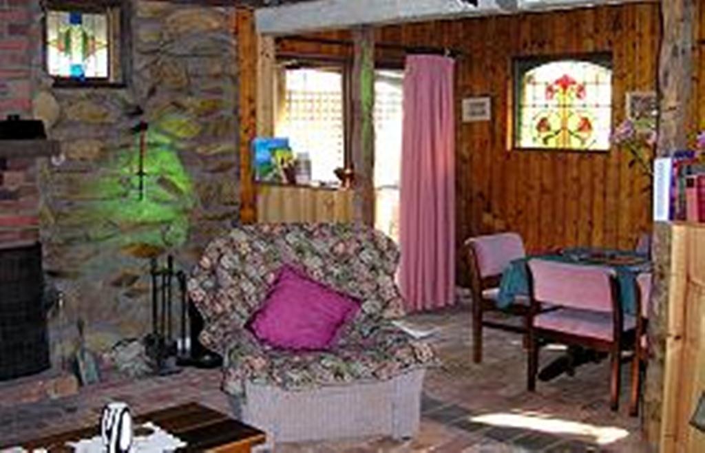 Moonbeam Cottages & Rainbow Cafe Moonambel Room photo